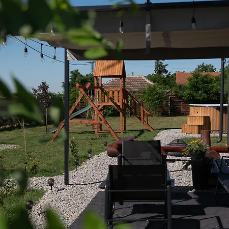 Nyaraló Tisza-tavi Kiserdő Tiszaderzs